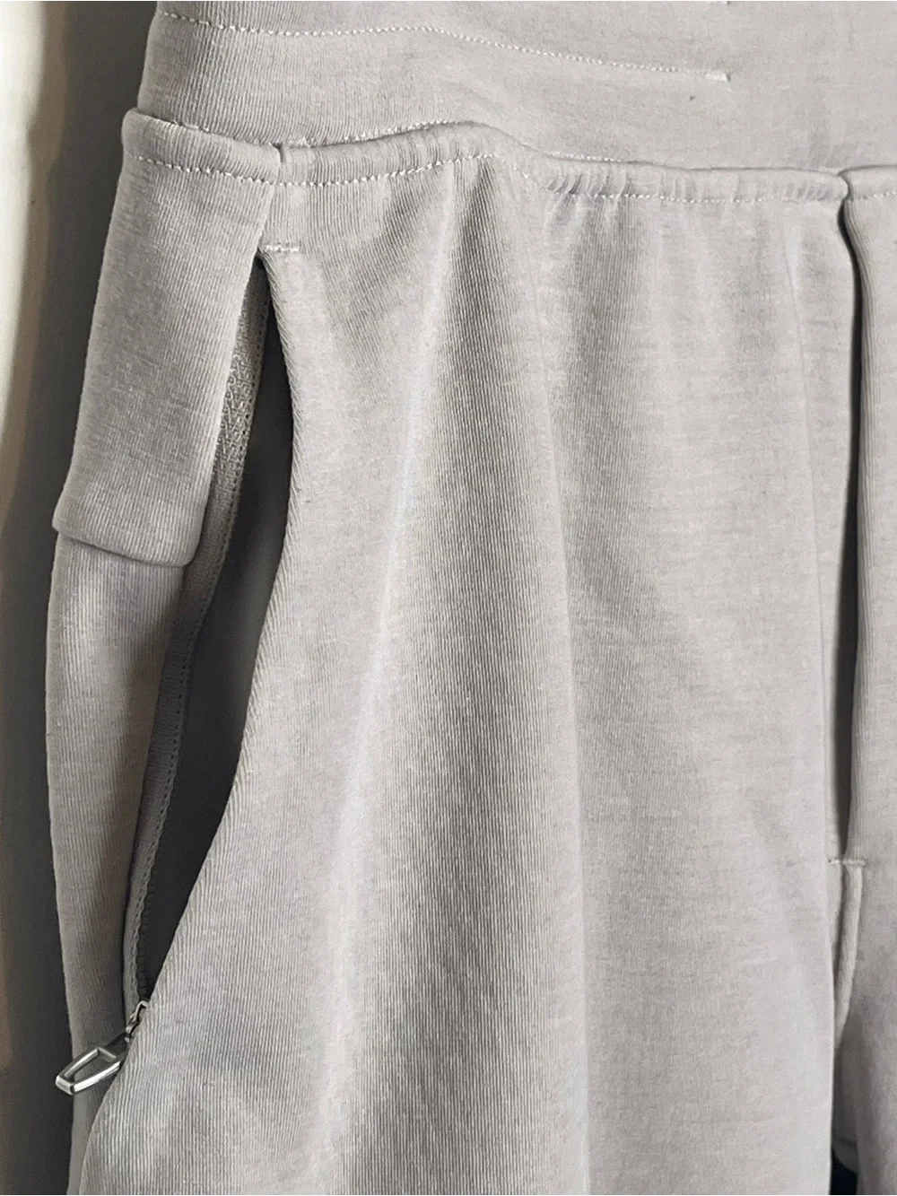 Lululemon GridLiner Fleece Joggers Mens Sz S Heathered Dove Gray